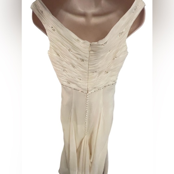 PRONOVIAS You Wedding Gown w/ Train Button Back Beaded Off Shoulders - Picture 11 of 15